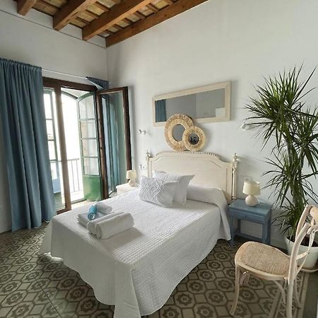 Dona Lola Rooms Conil De La Frontera Exteriör bild