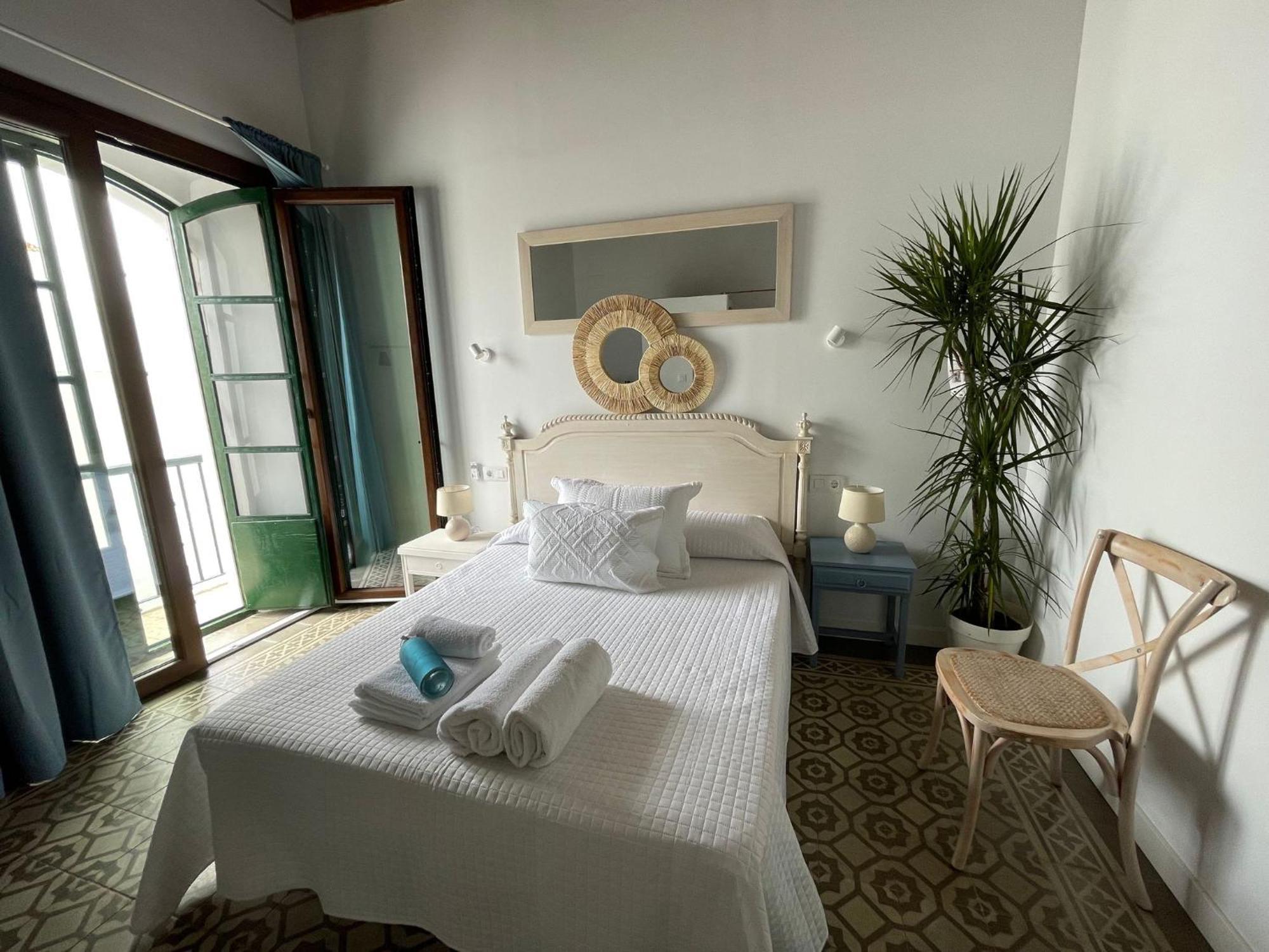 Dona Lola Rooms Conil De La Frontera Exteriör bild